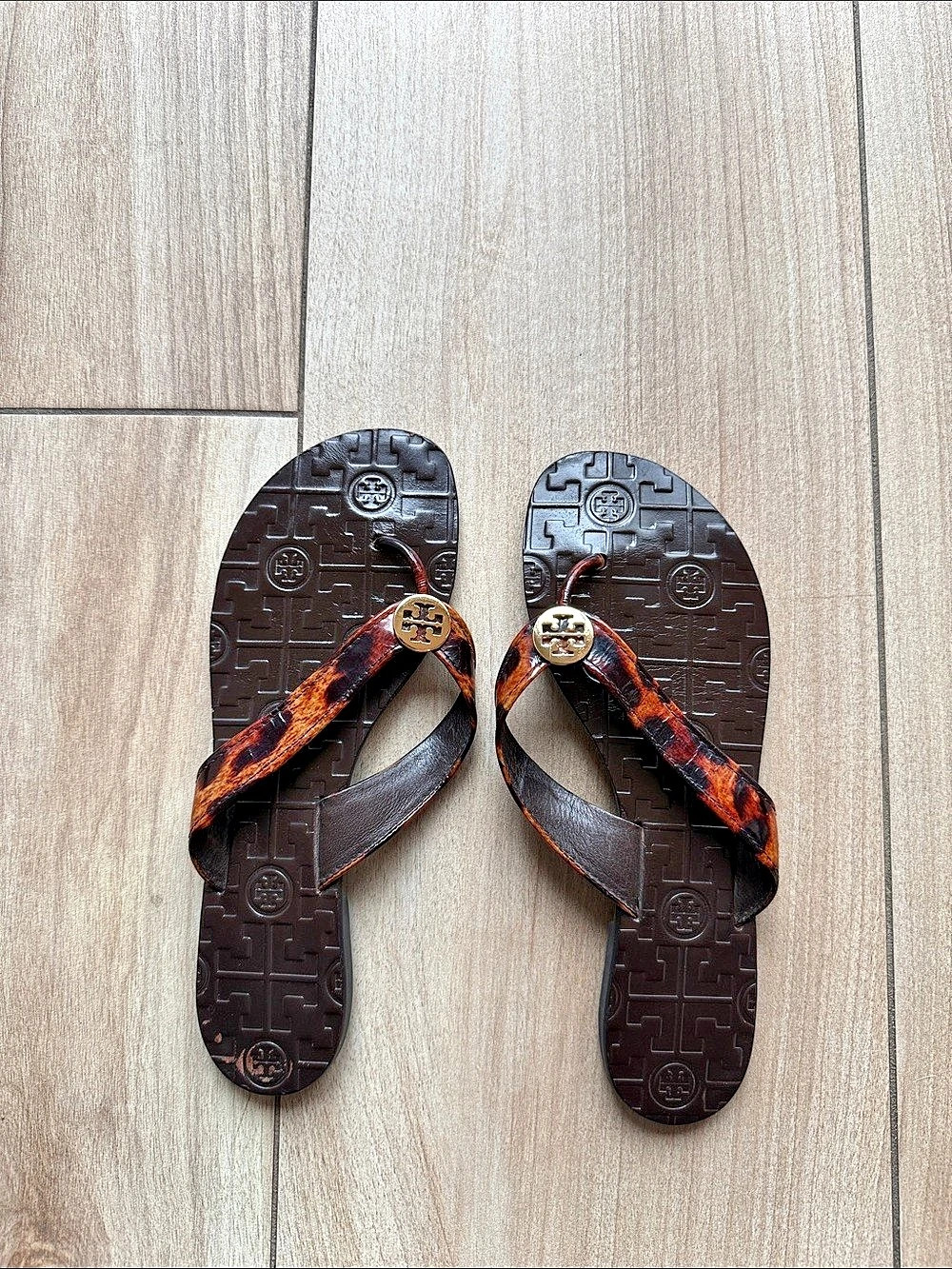 Tory Burch Thora Sandal Brown Animal Print Leopard Print Thong Flip Flop Leather